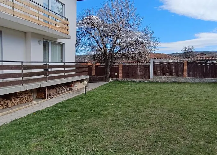 Holiday home релакс-рaдуил *